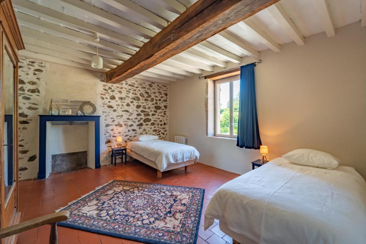 Villa Domaine Les Reprilles**** à Chiddes Extérieur photo
