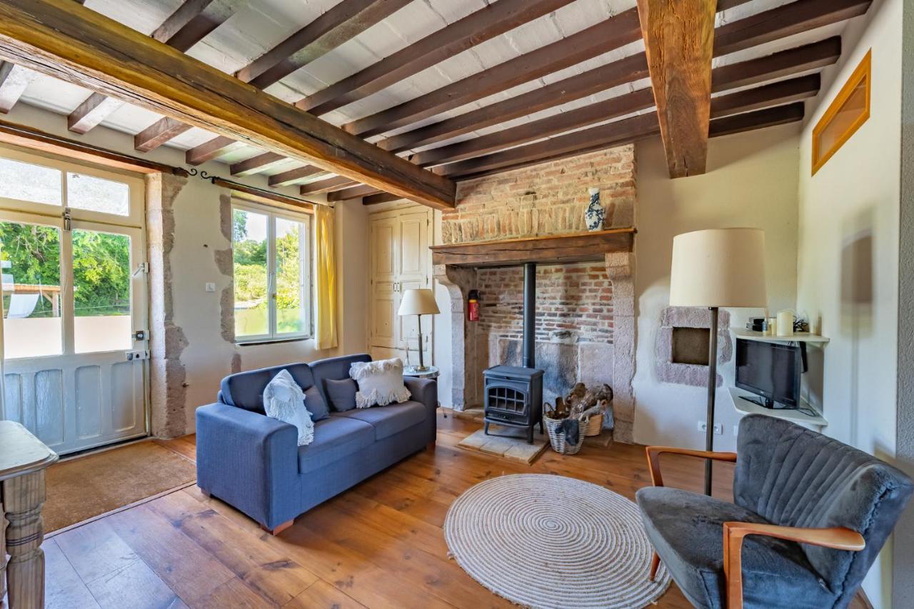 Villa Domaine Les Reprilles**** à Chiddes Extérieur photo