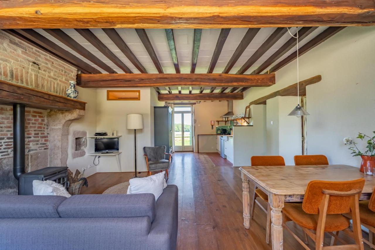Villa Domaine Les Reprilles**** à Chiddes Extérieur photo