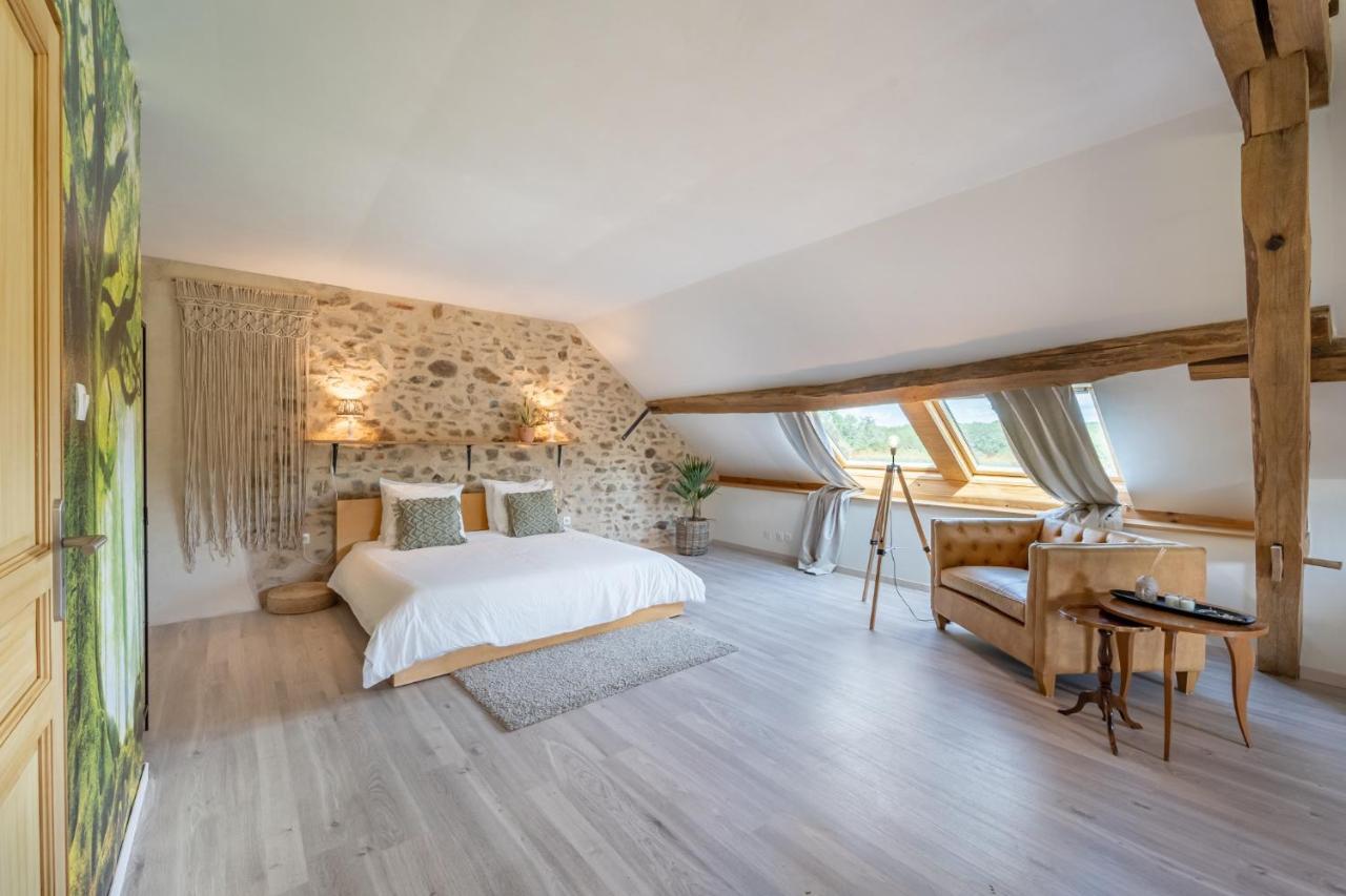 Villa Domaine Les Reprilles**** à Chiddes Extérieur photo
