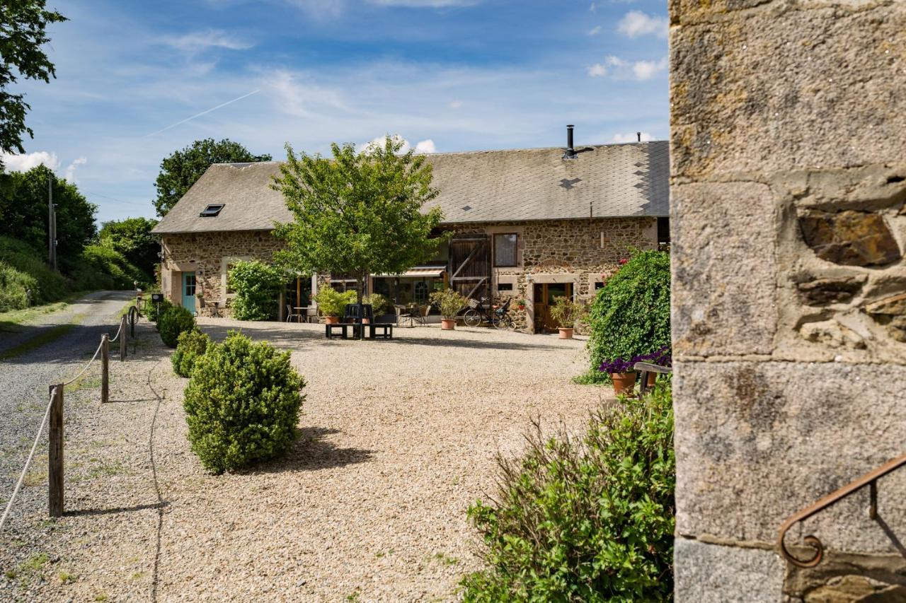 Villa Domaine Les Reprilles**** à Chiddes Extérieur photo