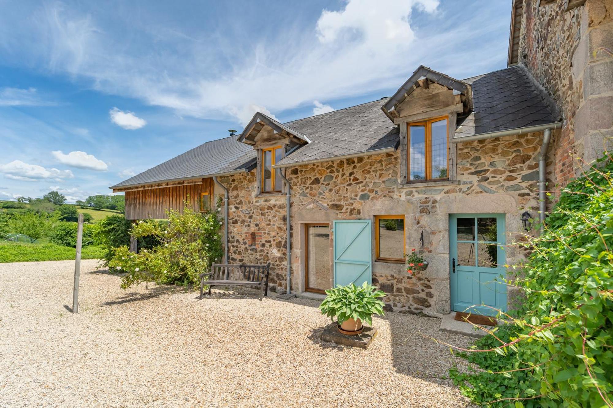 Villa Domaine Les Reprilles**** à Chiddes Extérieur photo